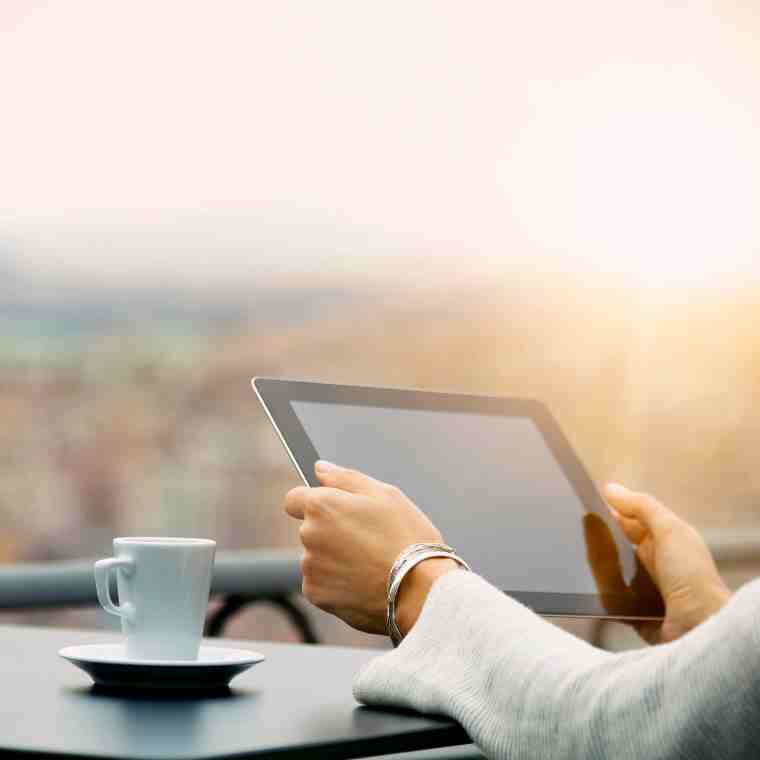 Praca zdalna, tablet
